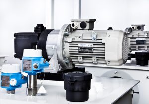 Pumpen-/Motoreinheit mit Flügelzellenpumpe