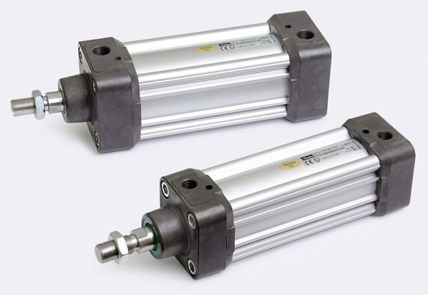 Standard-Pneumatikzylinder der Baureihe P1D von Parker sind aufgrund einer breiten Werkstoffauswahl und Dichtungsoptionen für viele unterschiedliche Anwendungen geeignet. Standard-Pneumatikzylinder der Baureihe P1D von Parker sind aufgrund einer breiten Werkstoffauswahl und Dichtungsoptionen für viele unterschiedliche Anwendungen geeignet.