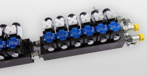 Ventilblock bestehend aus sechs elektrisch betätigten Wegeventilen NG06 Ventilblock bestehend aus sechs elektrisch betätigten Wegeventilen NG06