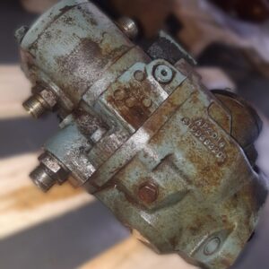 Eine Pumpe Uchida-Rexroth Typ AP2D14LV1RS6 wird zur Instandsetzung angeliefert