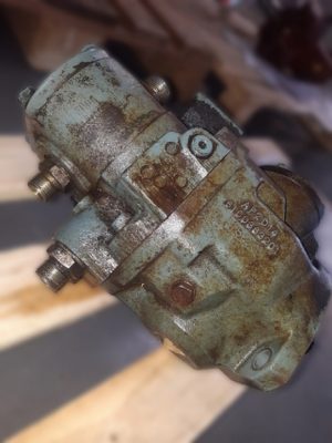 Eine Pumpe Uchida-Rexroth Typ AP2D14LV1RS6 wird zur Instandsetzung angeliefert Eine Pumpe Uchida-Rexroth Typ AP2D14LV1RS6 wird zur Instandsetzung angeliefert